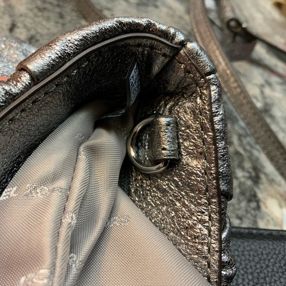 💥SALE💥NWOT Michael Kors Silver, Metallic Ruched Leather Clutch/crossbody. - Picture 10 of 10